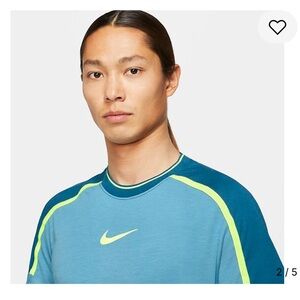 Nike Blue and Neon Yellow Men's Shirt